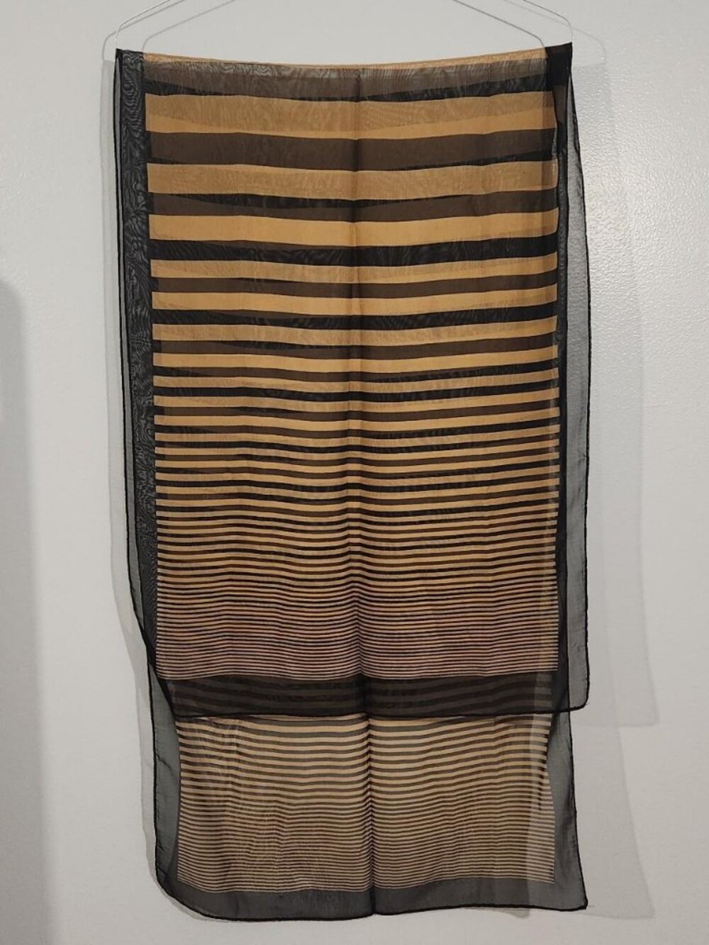 Vintage American Women's Black and Tan Scarf-wraps